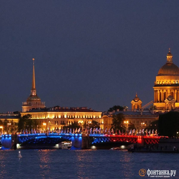 С праздником, Петербург! Посмотрите, как сияла Северная столица в свой день рождения | Источник: Сергей Михайличенко / «Фонтанка.ру»
