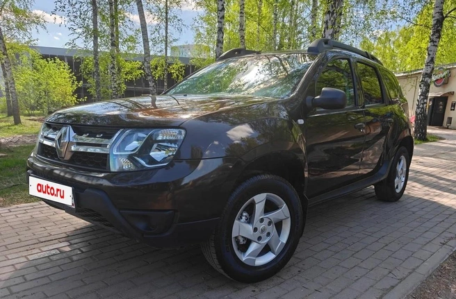 Renault Duster 2018 года выпуска с 1,6-литровым мотором (114&nbsp;л.&nbsp;с.), шестиступенчатой механикой и полным приводом отдают за 1,285&nbsp;млн рублей. Пробег заявляется в 110 тысяч километров | Источник: Auto.ru