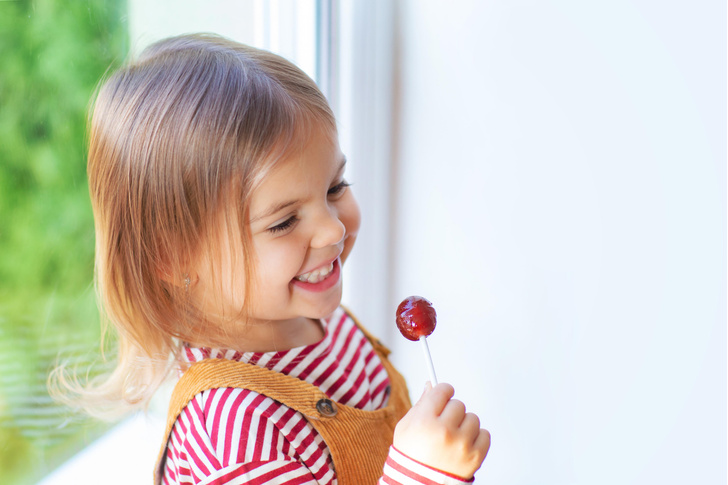 Почему нельзя запрещать детям есть сладости
