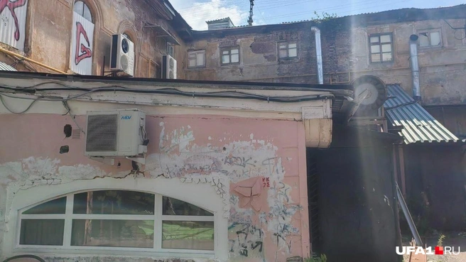 Да уж, реставрация не помешала бы | Источник: Максим Иванов / UFA1.RU