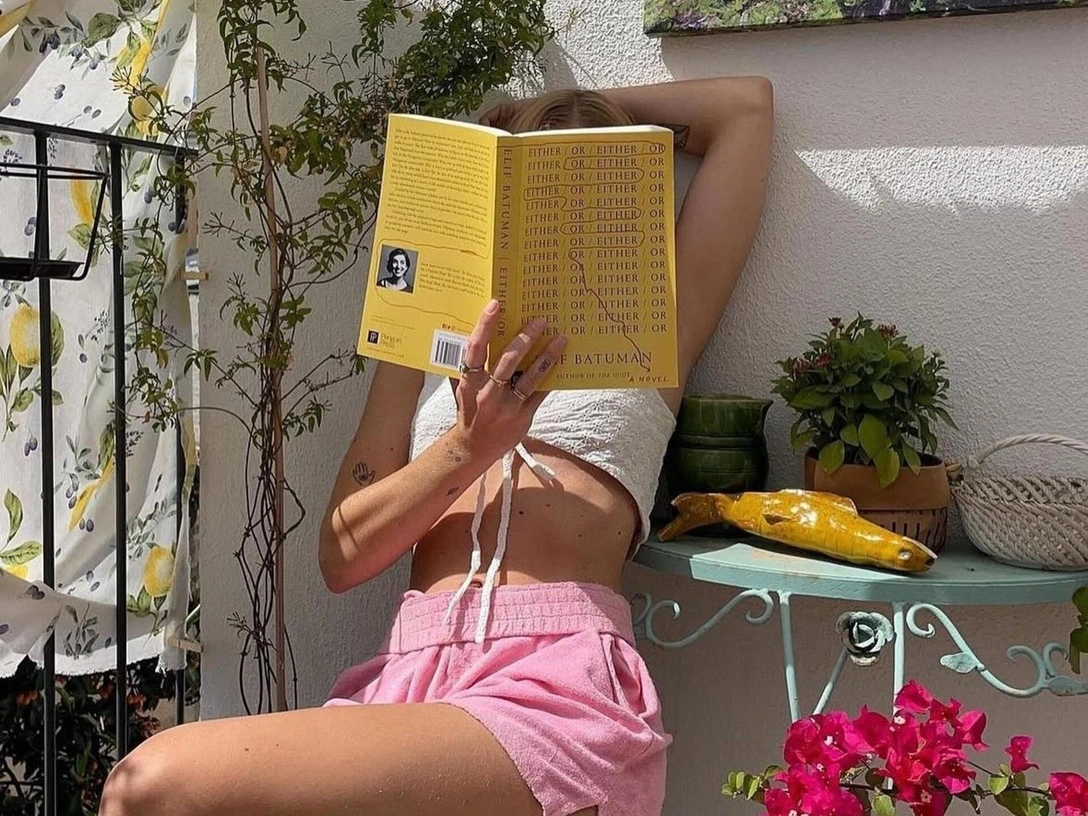 10 книг, которые читаются за одну ночь | marieclaire.ru