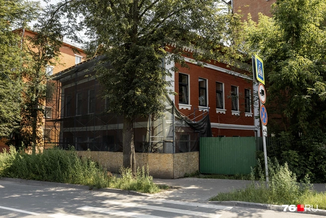 Внешне дом уже почти готов к новому использованию  | Источник: Александр Куренной 