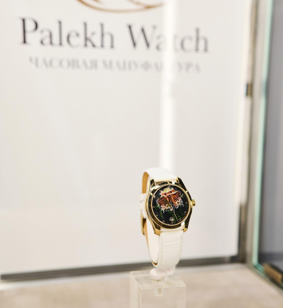 Художники VS Gallery вместе с Palekh Watch создали капсульную коллекцию уникальных часов