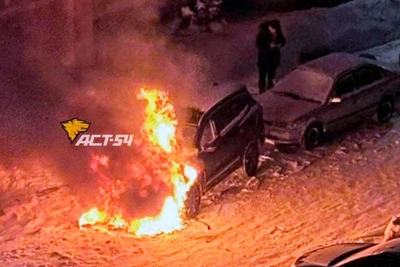 Автомобиль взорвался и сгорел в Краснообске