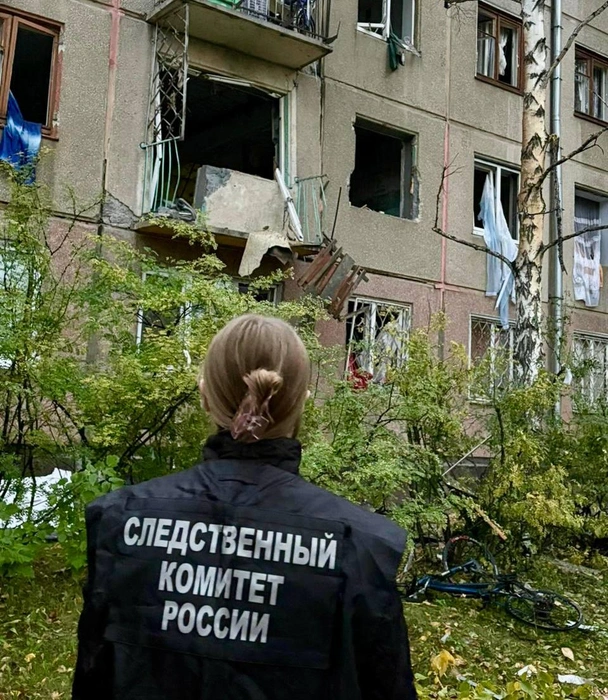 Соседка рассказала, что чудом спаслась: ей завалило ноги. Всё, что известно о взрыве в Ангарске — хроника событий | Источник: Следком38 / t.me
