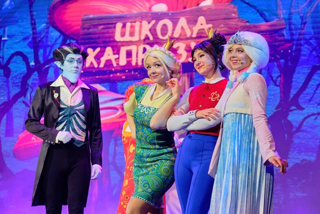 Уже более 350 тысяч зрителей увидели шоу, сочетающее театр, мюзикл и цирк с технологичными спецэффектами и ростовыми куклами | Источник: «Елка телеканала „Мульт“»