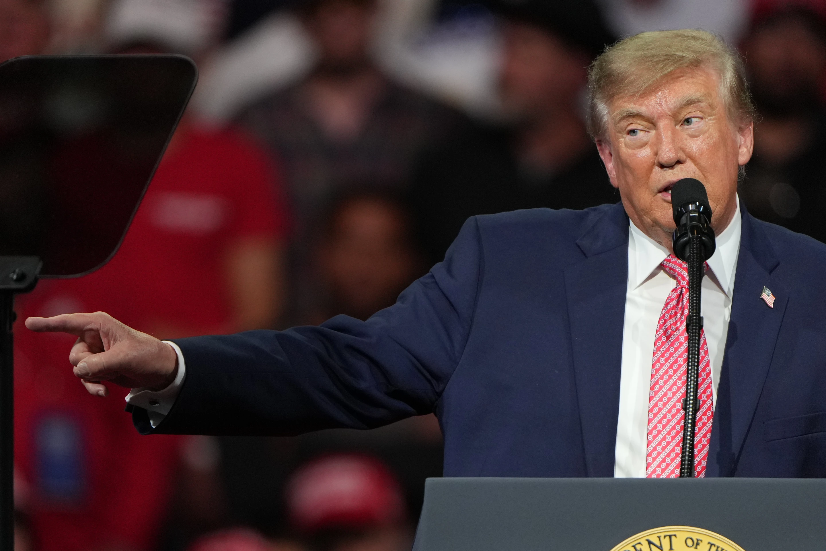 Перемирие на Украине близко как никогда — Трамп о встрече его посланника с Путиным. Что будет дальше?