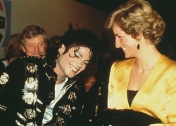 Звездные приятели: с кем дружат королевские особы (и дружат ли вообще)