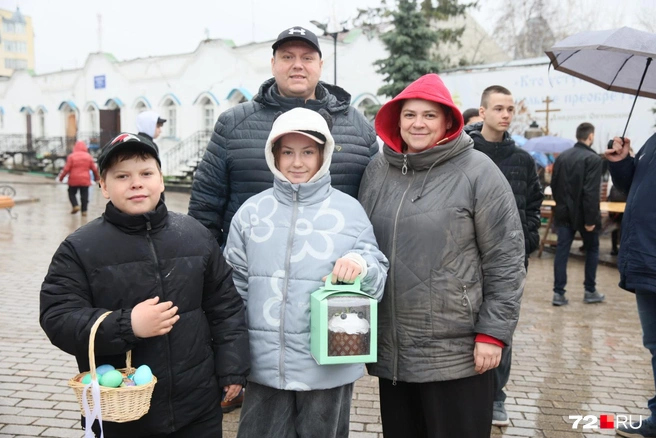 Тюменцы пришли в храм всей семьей | Источник: Ирина Шарова / 72.RU