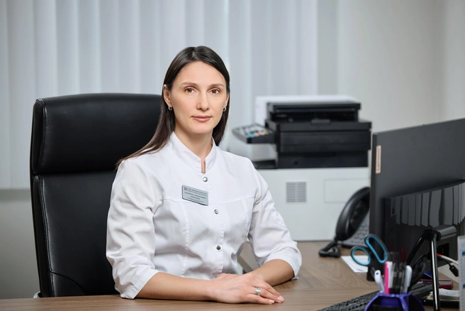 Заведующая консультативно-диагностической поликлиникой Екатерина Михайловна Мурашова | Источник: Екатеринбургский центр МНТК «Микрохирургия глаза» 