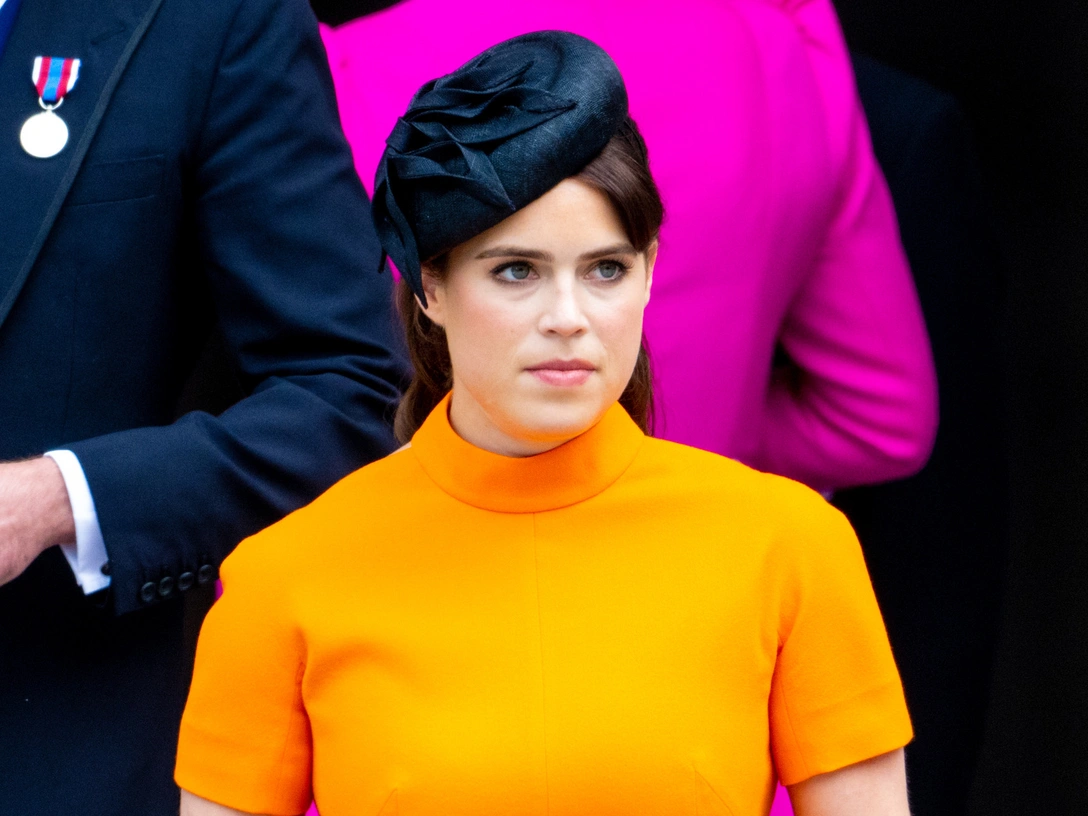 Принцесса Евгения на службе в честь Платинового юбилея правления Елизаветы II, 3 июня 2022 | marieclaire.ru