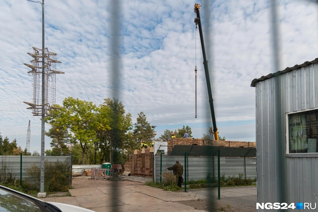 А вокзал детской ЖД пока только строят | Источник: Мария Ленц / NGS24.RU