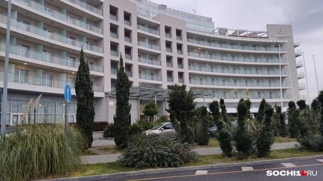 После решения судьи Перепелковой Олег Дерипаска остался без элитной недвижимости на берегу Сочи и с долгами  | Источник: Анна Грицевич / SOCHI1.RU