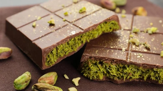 «Шокоголики, общий сбор!»: 8 бьюти-средств с чарующим ароматом какао-масла