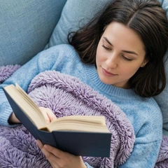 Книга на выходные: «И жили они долго и счастливо» — романтическое фэнтези для профилактики осенней хандры