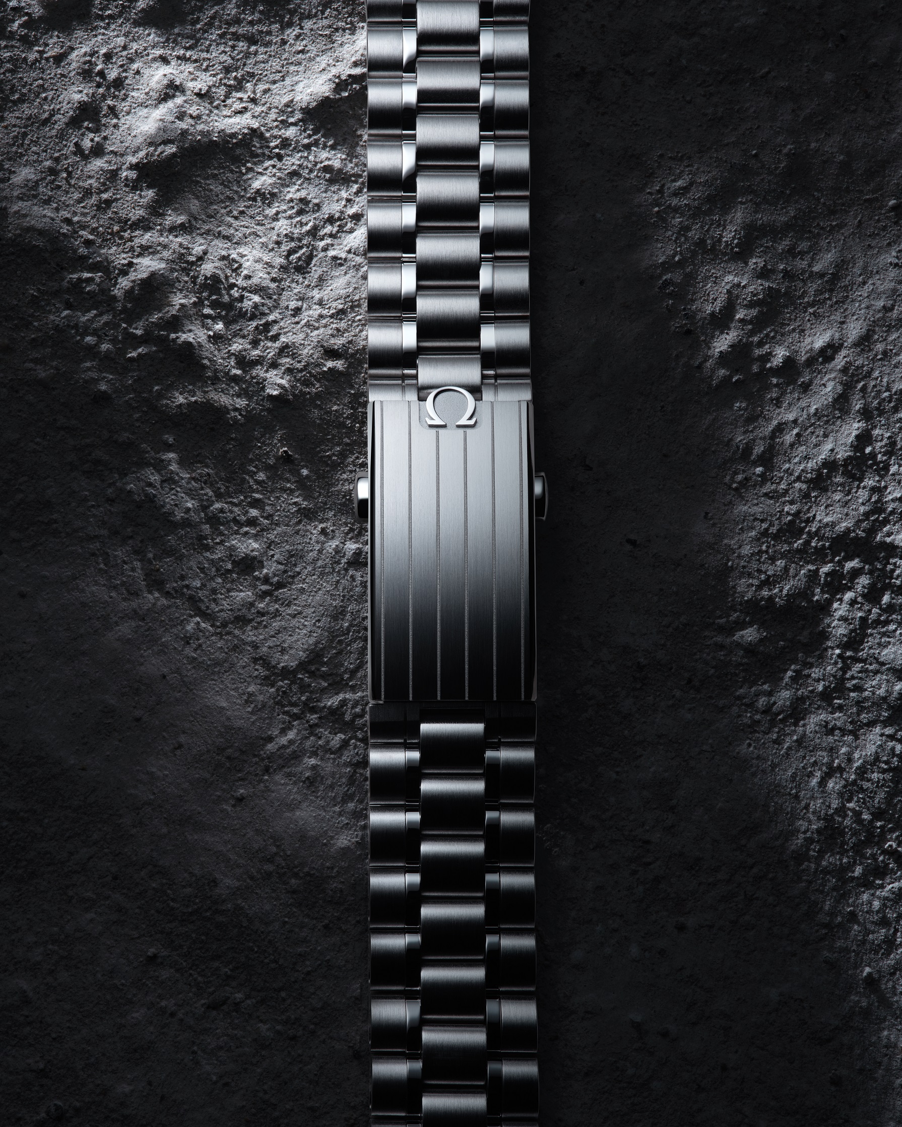 omega moonwatch 2021