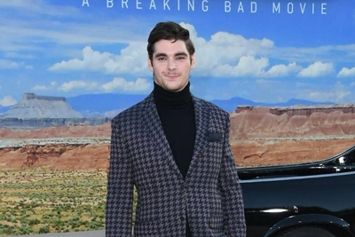 Боль RJ Mitte из-за усыновления раскрылась после его смерти