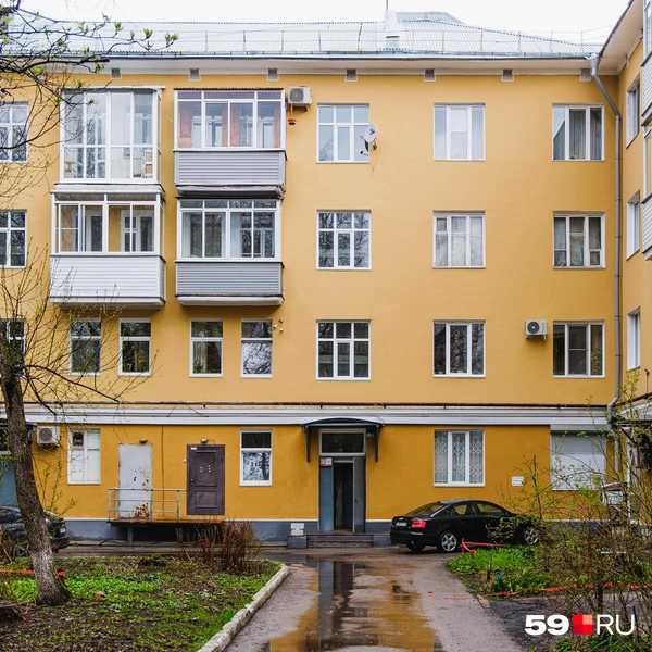 Фасад со стороны двора привели в порядок | Источник: Тимофей Калмаков / 59.RU