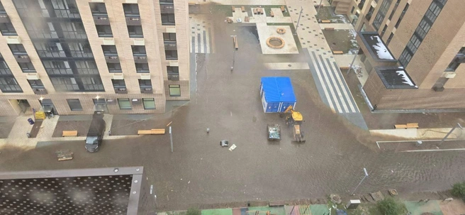 Дворы залило водой | Источник: Измайлово и Гольяново Москва/ T.me