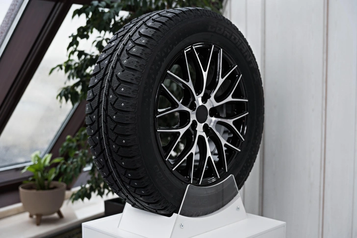 «Кордиант» представляет зимние шипованные шины Cordiant Sno-Max 7000 и объявляет о производстве свечей зажигания | Источник: MIGACHEV