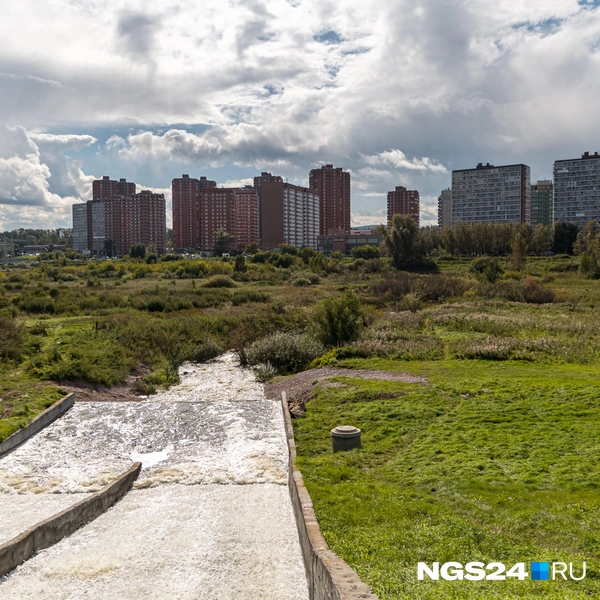 Вода течет без остановки | Источник: Мария Ленц / NGS24.RU
