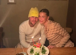 Только мы вдвоем: Джастин Бибер скромно отметил 32-летие вместе с Хейли