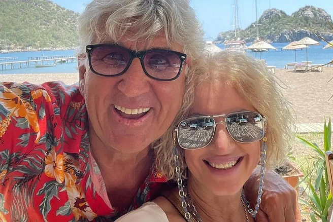 В 2023 году Юрий Фирсов снова женился — его четвертой супругой стала вдова Марина Олейник, очень похожая на Валентину Легкоступову. Пара живет в загородном доме и занимается фермерством | Источник: из соцсети Юрия Фирсова