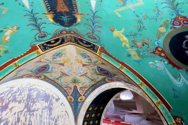 Исследователи датируют росписи первой половиной XX века | Источник: Дарья Драй / «Фонтанка.ру»