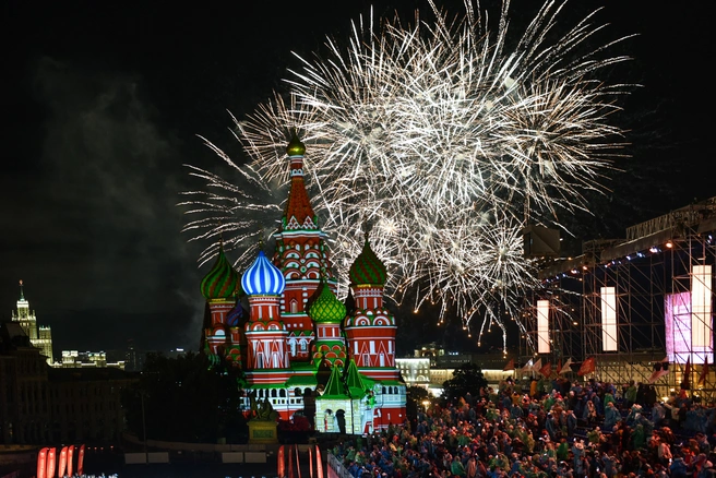 Будет ли салют ко Дню России в 2025 году в Москве? Официальной информации пока нет | Источник: Артём Устюжанин / MSK1.RU