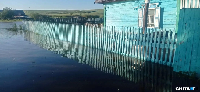 Фото очевидцы сделали 14 июля, сейчас вода уже отошла | Источник: очевидец