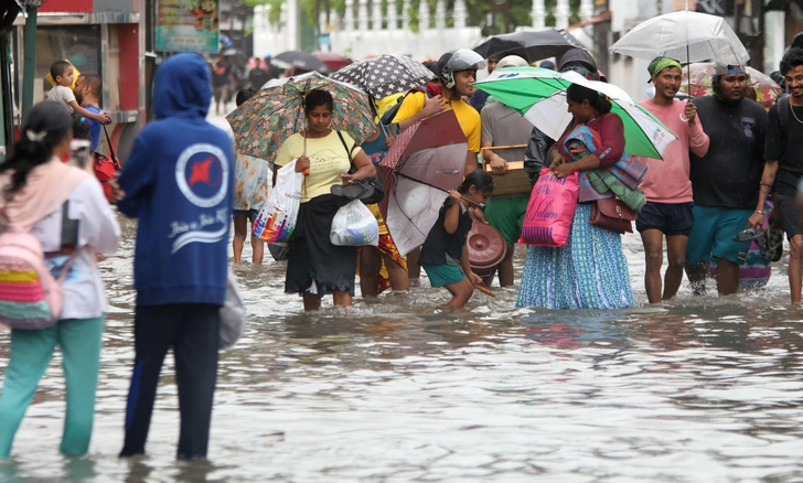 Россияне заперты в гостиницах на Шри-Ланке из-за стихийного бедствия — страшные кадры | woman.ru