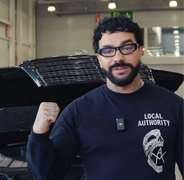 Тимати показал свой раритетный Mercedes Benz W124: смотрим видео | Источник: Соцсети