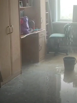 Вода дошла до подвала | Источник: Инцидент Краснокаменск / t.me