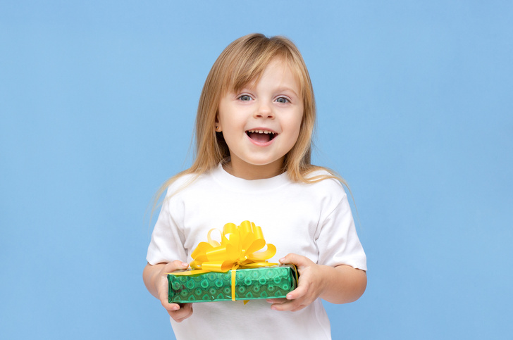 Как правильно дарить и получать подарки: 5 важных правил этикета