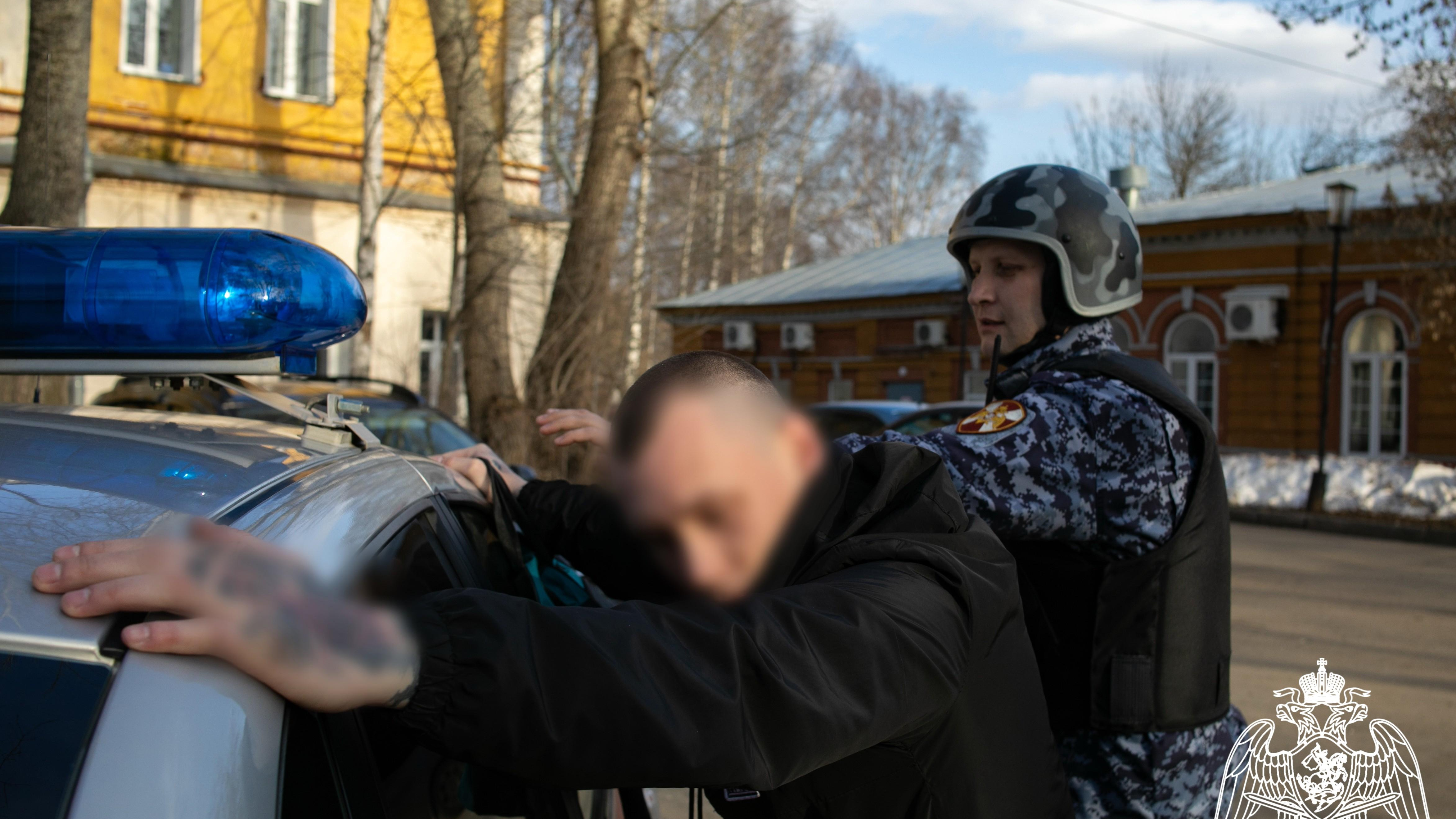 В Кирове задержали подозреваемого в приобретении наркотиков