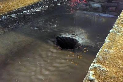 Water Main Break on Oktyabrskaya Embankment