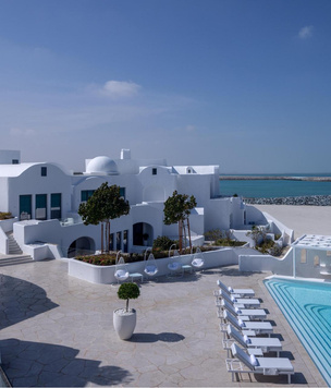 Отель Anantara Santorini Abu Dhabi Retreat в ОАЭ