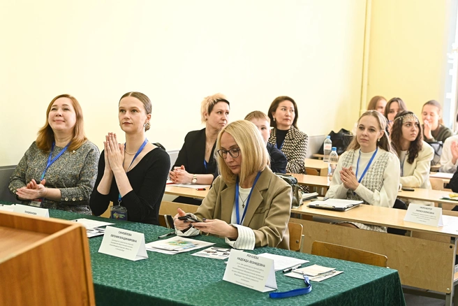 УрГЭУ помогает молодежи развиваться в науке | Источник: Максим Воробьев