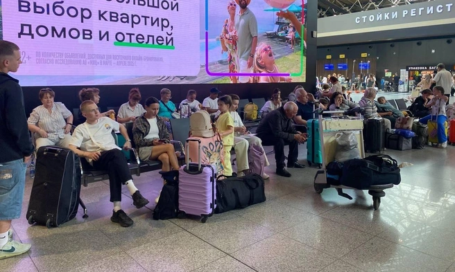 Массовый сбой в системе, отмена рейсов и толпы у стоек. Что происходит в столичных аэропортах из-за хакерской атаки на «Аэрофлот» | Источник: Виктория Семочкина / MSK1.RU