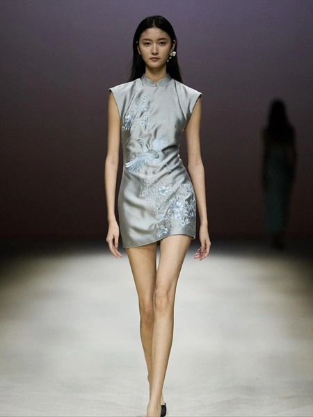 AWAYLEE | Источник: @shanghai_fashionweek