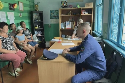 Прокурор приехал в отрезанное паводком село
