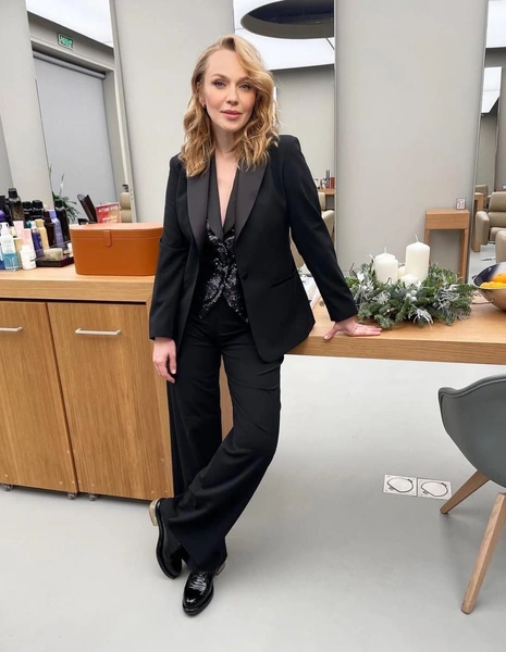 Альбина Джанабаева | www.starhit.ru