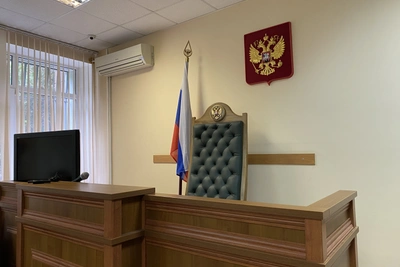 Экс-судей Трахова и Бахметьева лишили неприкосновенности