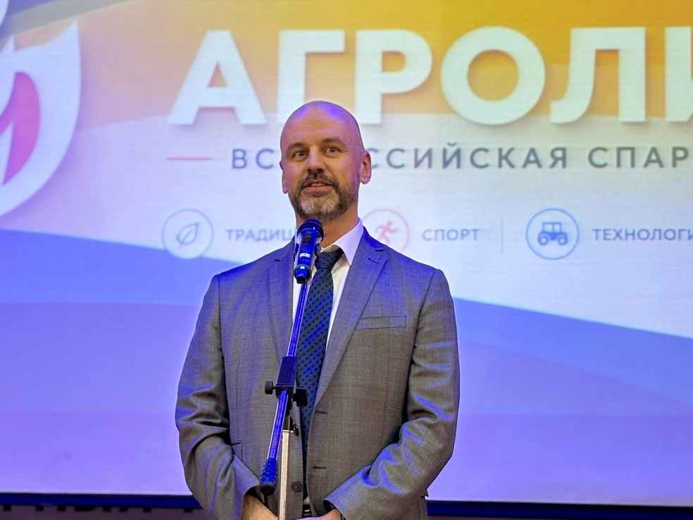 Михаил Флягин пока работает с приставкой врио | Источник: Уральский государственный аграрный университет / Vk.com