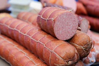 Чипсы со вкусом краба и колбаса появятся в магазинах УФСИН