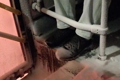 Kurgan woman complains to governor about freezing bus, late for work