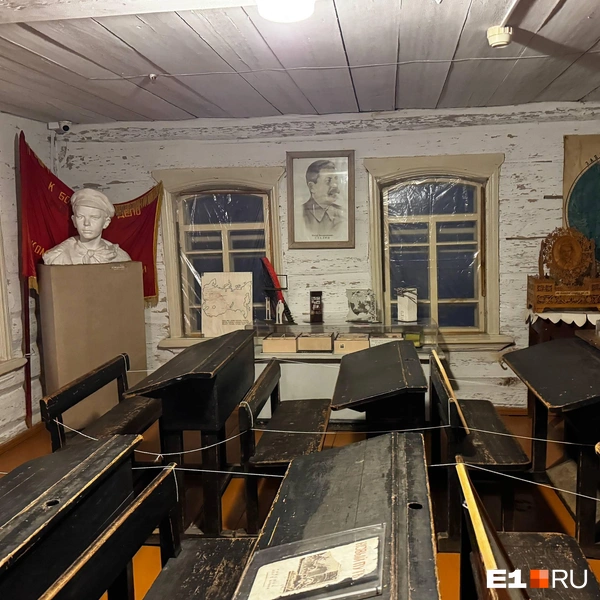 Парты сохранились с 30-х годов прошлого века | Источник: Елена Панкратьева / E1.RU