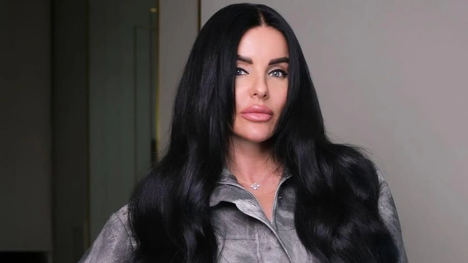 У 40-летней певицы есть взрослые сын и дочь | Источник: official_juliavolkova / Instagram (экстремистская организация, деятельность запрещена на территории РФ)