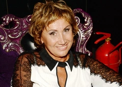 63-летняя Лариса Копенкина закрутила роман с 27-летним стоматологом