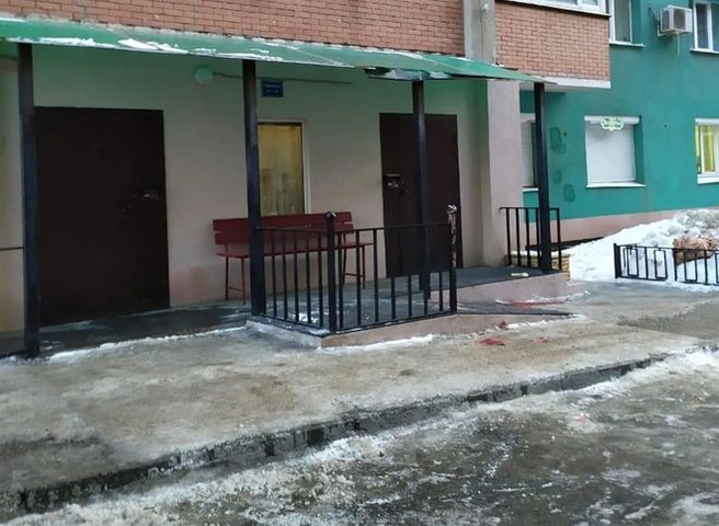 В Самаре две 12-летние девочки погибли при падении из окна | ya62.ru
